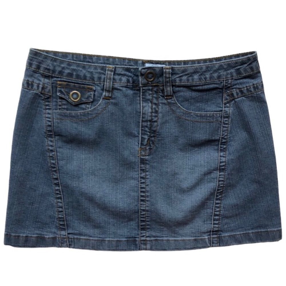 No Boundaries Jean Skirt Size 15 (Juniors) in GUC